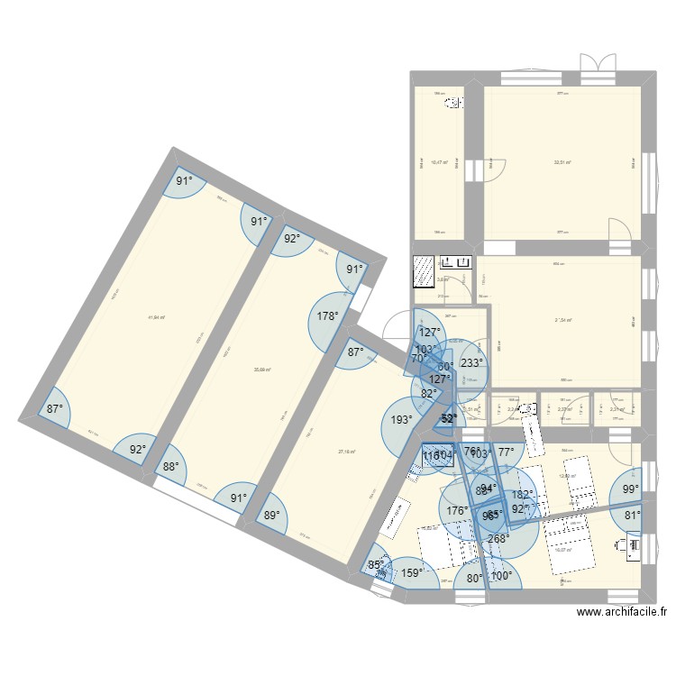 MONTIGNY V3 Phase 1  version 2. Plan de 18 pièces et 242 m2