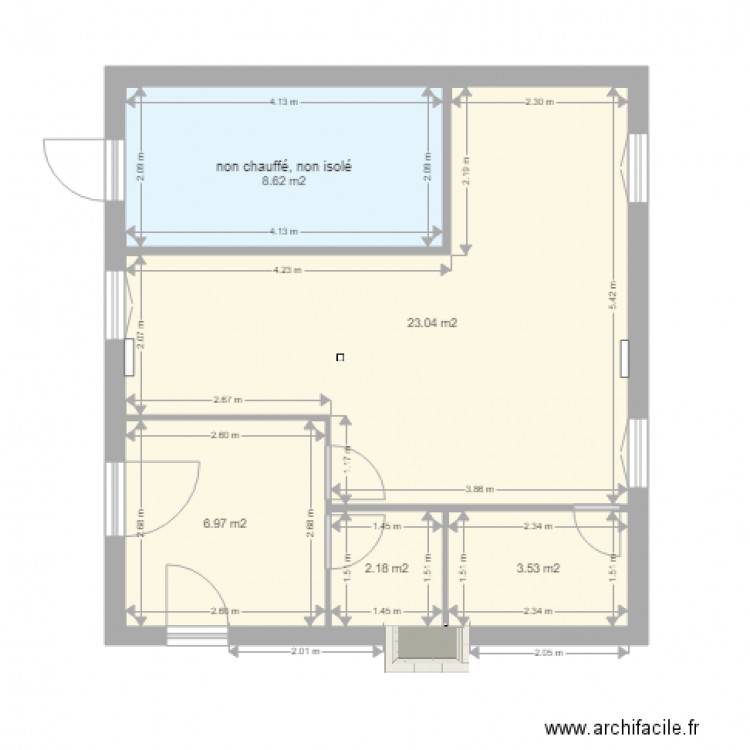 Pièce vide, sans isolant avec cloison intérieure. Plan de 5 pièces et 44 m2