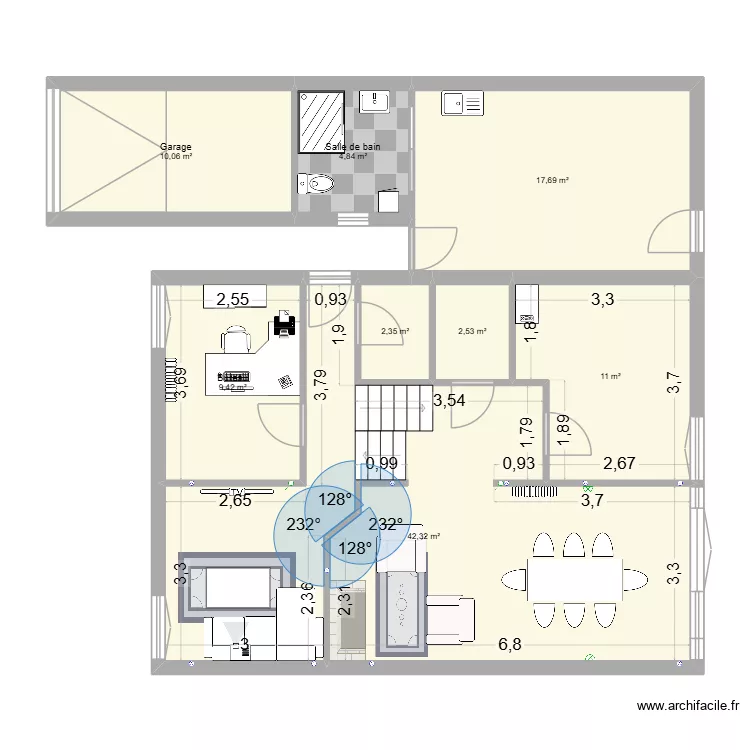 RDC Maison Azalais. Plan de 8  et 100 m²