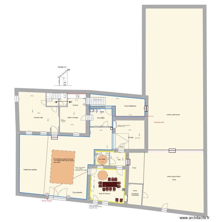 Bourron Salle St Gabriel nouveau WC PMR23516. Plan de 5 pièces et 529 m2