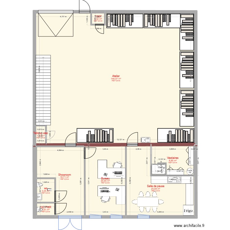 dépot. Plan de 9 pièces et 230 m2