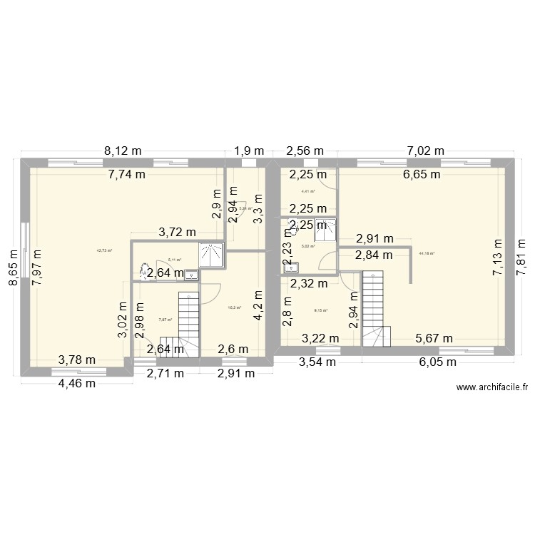 sas blanc. Plan de 25 pièces et 266 m2