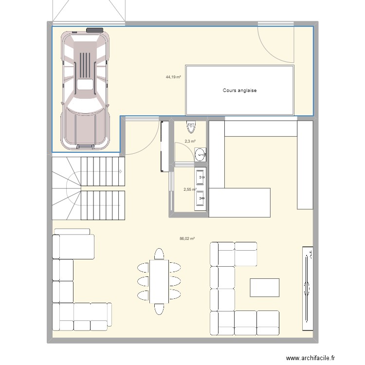 RDC. Plan de 4 pièces et 135 m2