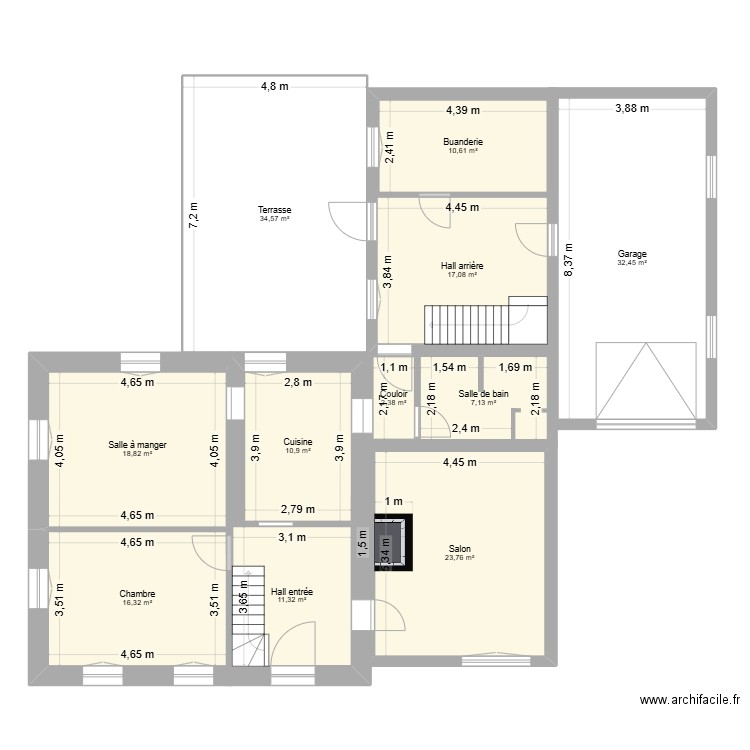 Rez. Plan de 11 pièces et 185 m2