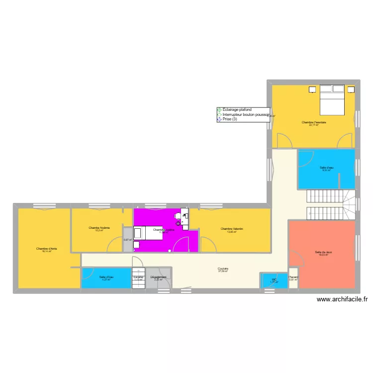 Chambre noemie. Plan de 15  et 153 m²