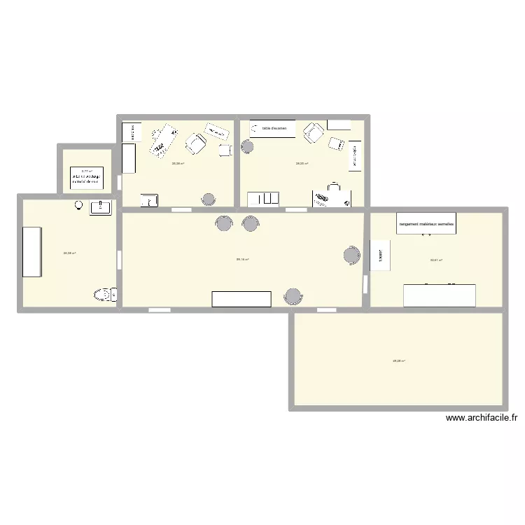 STAGE. Plan de 7 pièces et 227 m²
