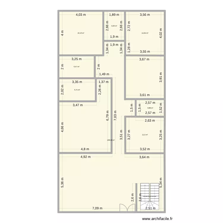 construction. Plan de 8 pièces et 173 m²