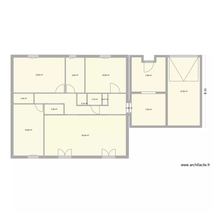 Mollégès état actuel. Plan de 14 et 105 m² Mollégès état actuel. Plan de 14 et 105 m²