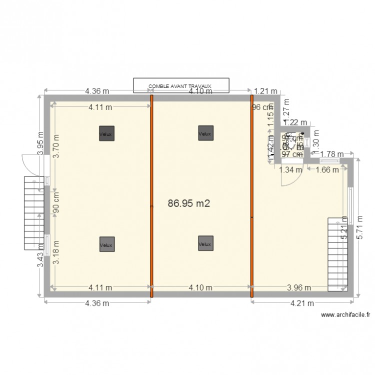 Comble avant travaux. Plan de 0 pièce et 0 m2