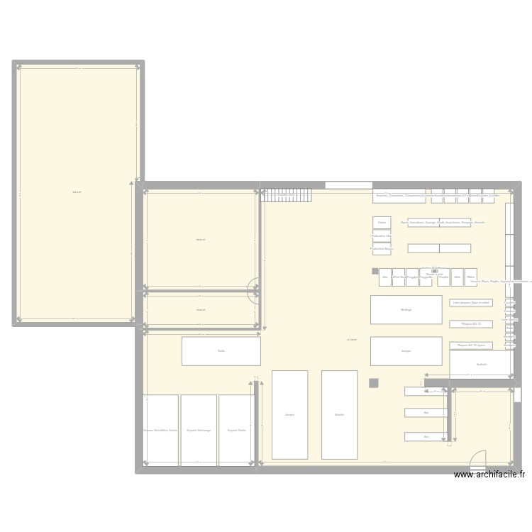 Dépôt Nandax. Plan de 4 pièces et 651 m2