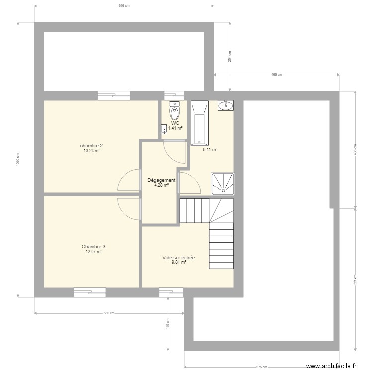 ETAGE SANS MEUBLES. Plan de 0 pièce et 0 m2