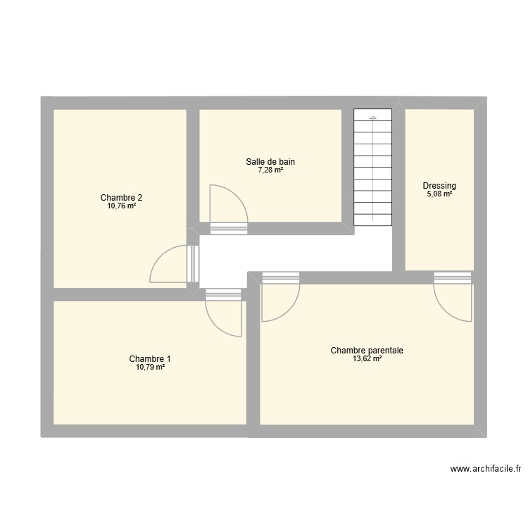Etage. Plan de 5 pièces et 48 m2