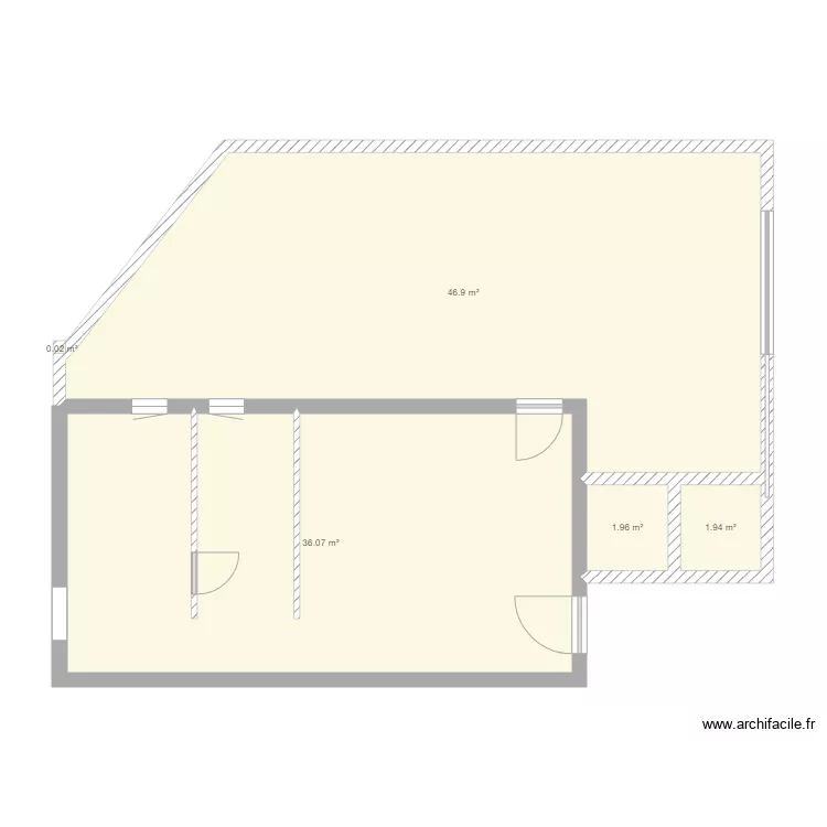 Maison OUCHES  plan cuisine salle de bain cellier garage. Plan de 