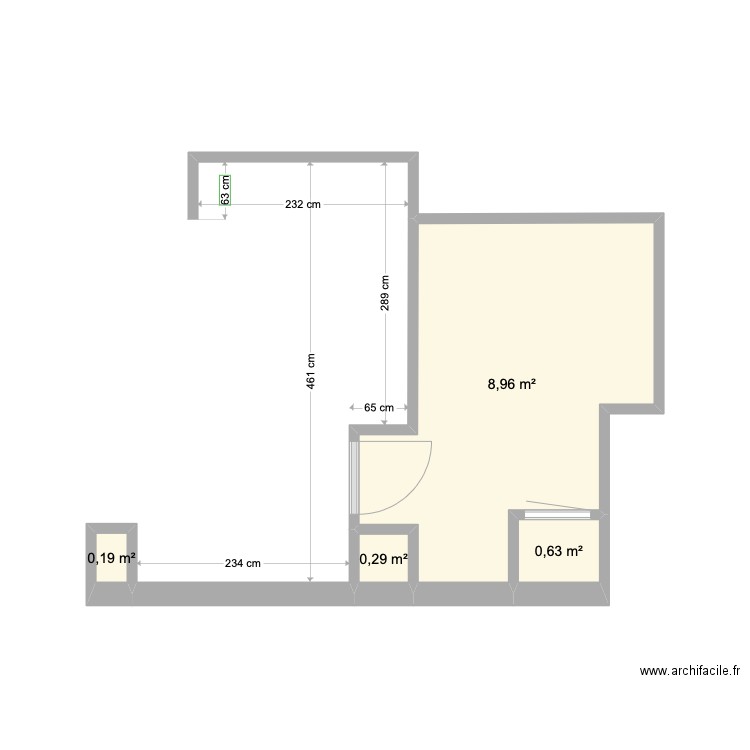 Cuisine / cellier. Plan de 4 pièces et 10 m2