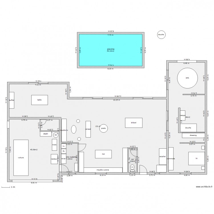 maison avec piscine. Plan de 0 pièce et 0 m2