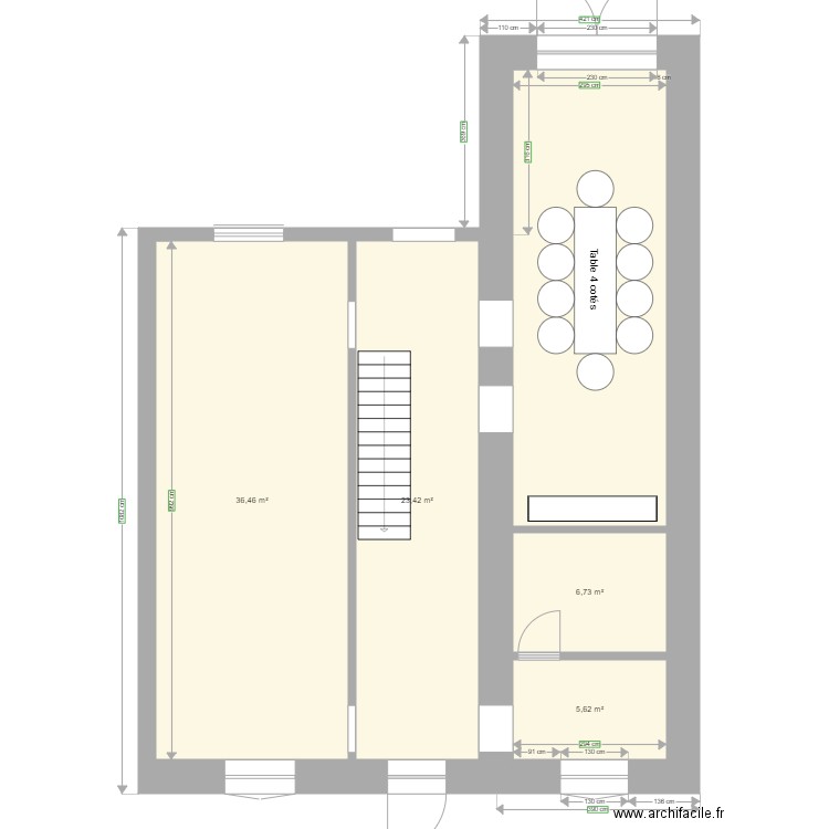 REZ. Plan de 5 pièces et 98 m2