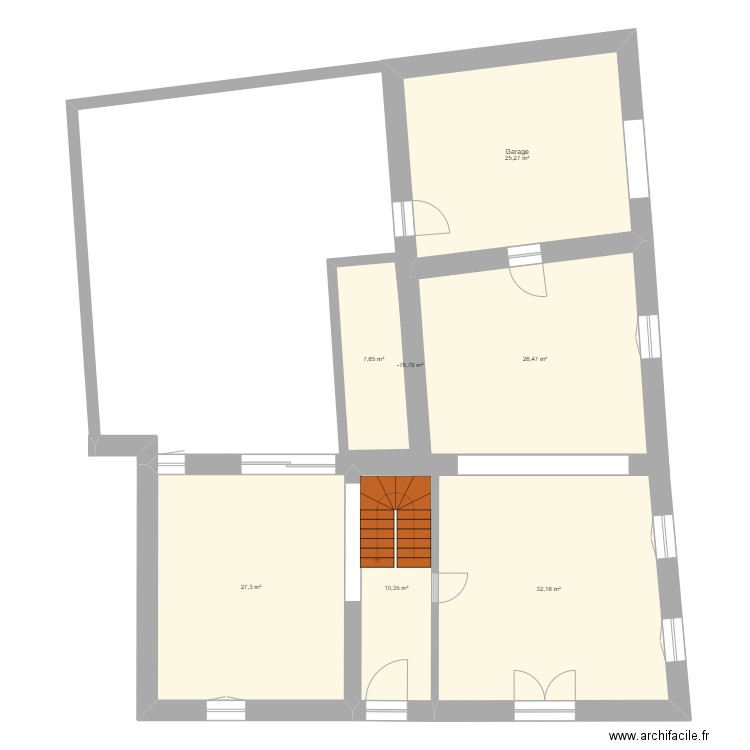 Maison Pauline. Plan de 8 pièces et 130 m2