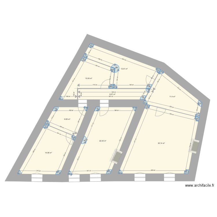 maison jaune. Plan de 0 pièce et 0 m2