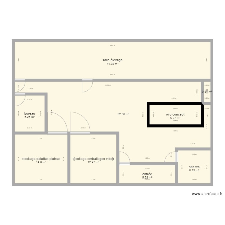 batiment sas 1. Plan de 9 pièces et 147 m2