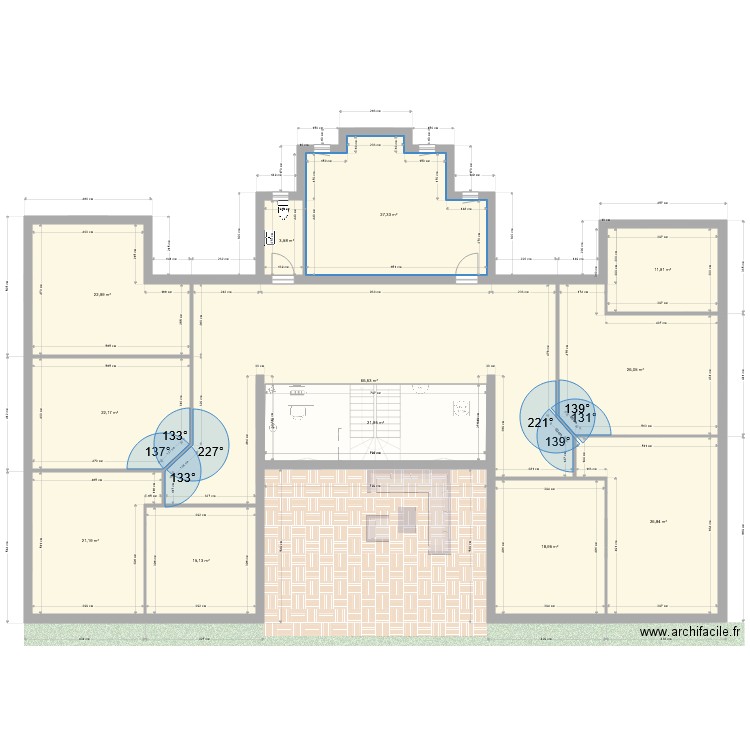 88599. Plan de 21 pièces et 593 m2