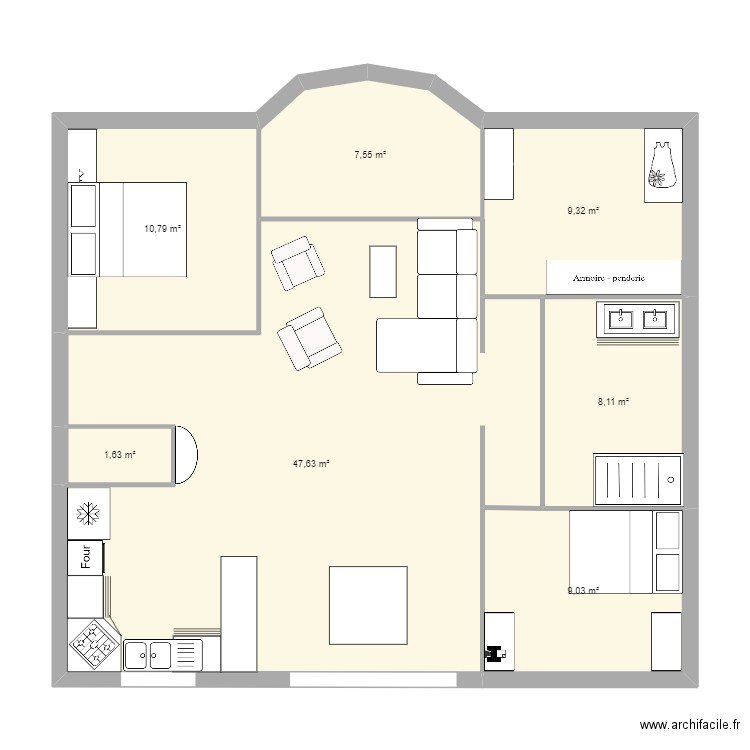 MAISON NISSAN. Plan de 7 pièces et 94 m2