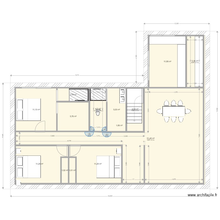 MAISON. Plan de 14 pièces et 266 m2