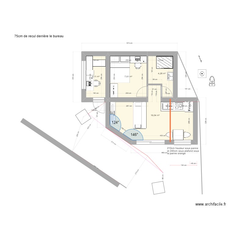 St Jean d'Illac Studio nu 6. Plan de 4 pièces et 32 m2