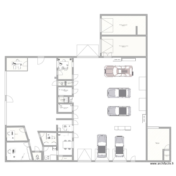 garage. Plan de 15 pièces et 118 m2