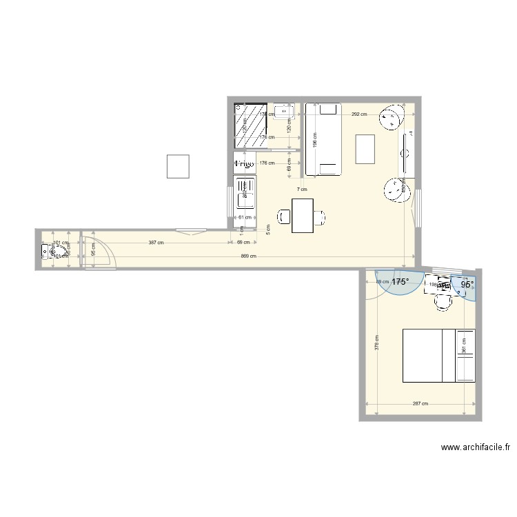 E65 après. Plan de 10 pièces et 71 m2