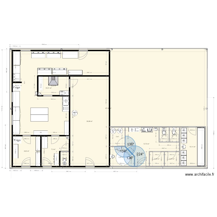 batiment. Plan de 15 pièces et 401 m2