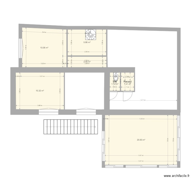 SAINT ROMAIN original étage. Plan de 0 pièce et 0 m2