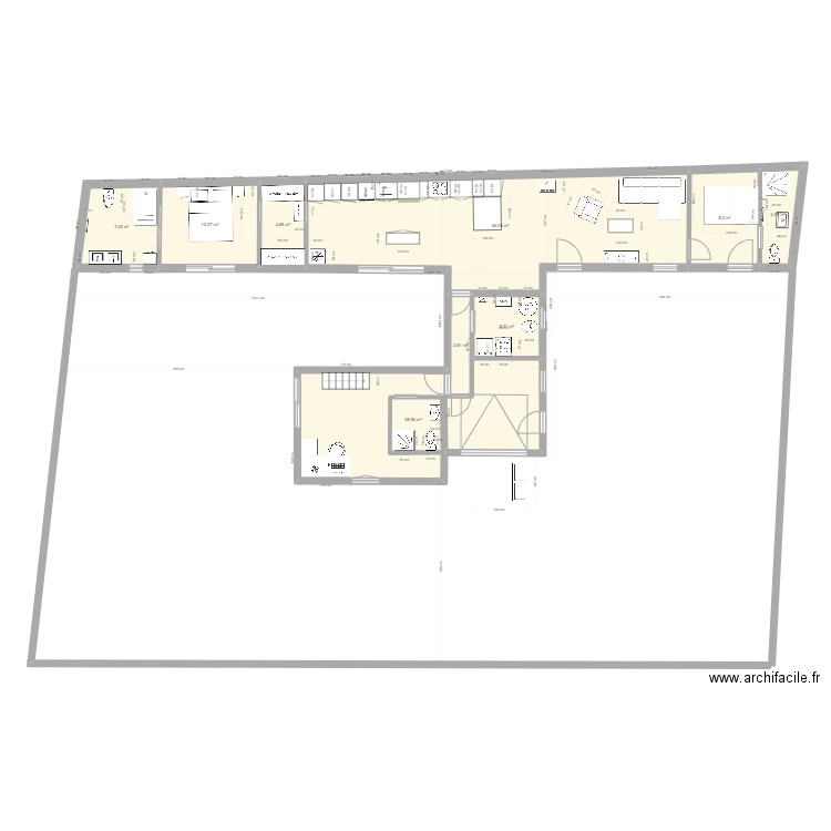 PLAN40. Plan de 9 pièces et 117 m2