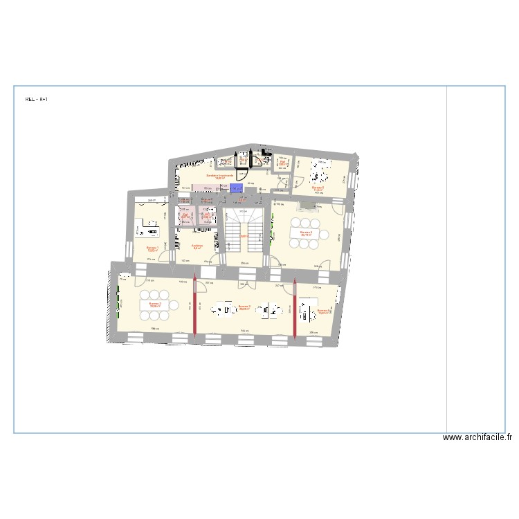 Albertas R+1 Aménagement Côtes. Plan de 18 pièces et 160 m2