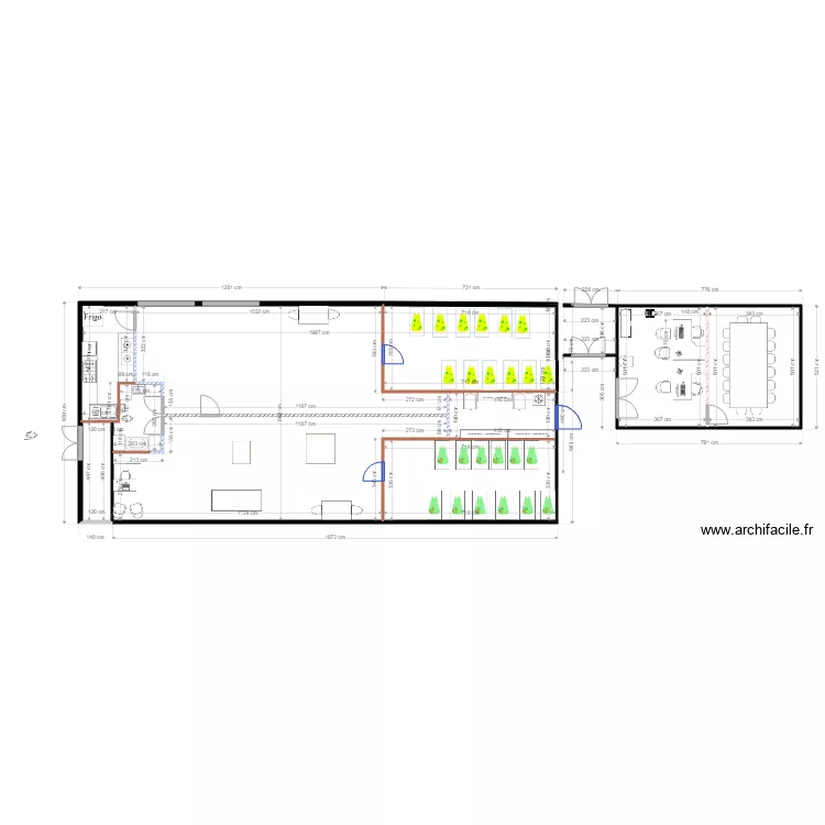 creche 17 avec bureau intérieur et passage. Plan de creche 17 avec bureau intérieur et passage. Plan de