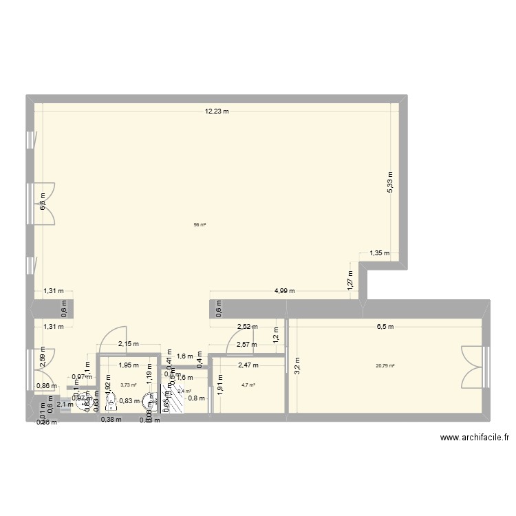 Studio danse. Plan de 5 pièces et 128 m2