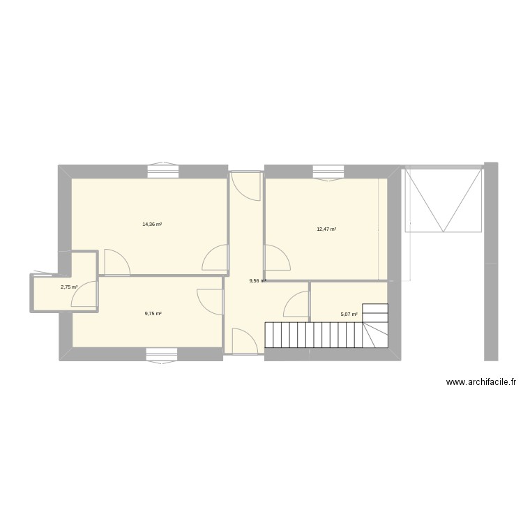 uzerche. Plan de 6 pièces et 54 m2