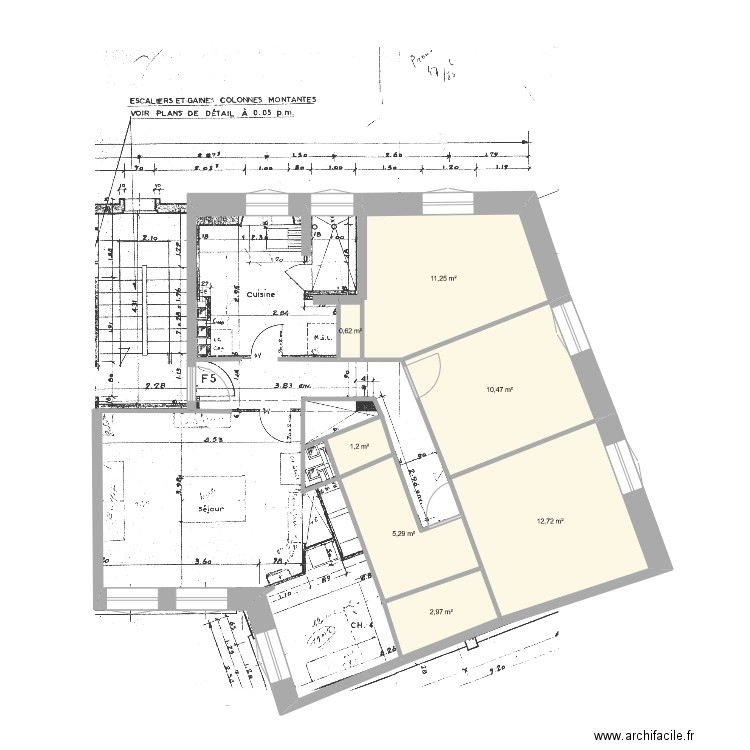 Residence Courbet 2. Plan de 7 pièces et 45 m2