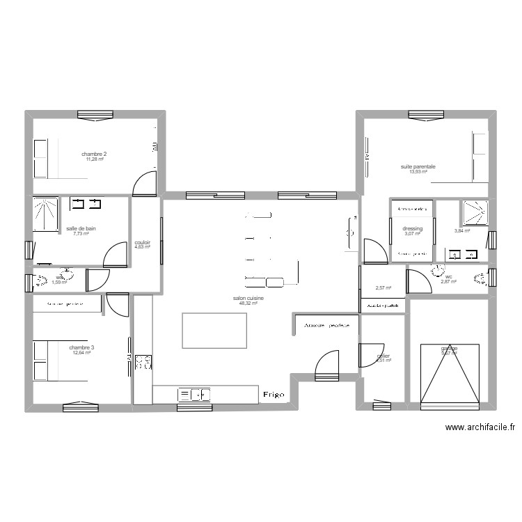 plan maison sans toit. Plan de 13 pièces et 127 m2