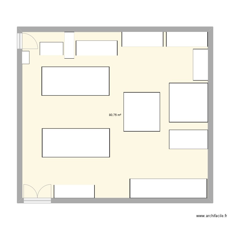 Salle 013. Plan de 1 pièce et 81 m2