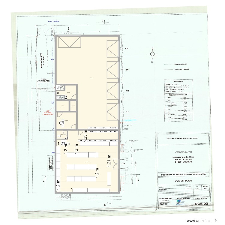 VALREAS V1. Plan de 9 pièces et 300 m2