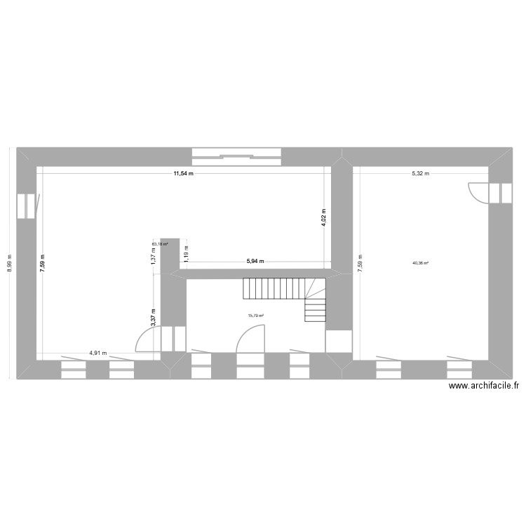ré-de-chaussée. Plan de 3 pièces et 119 m2