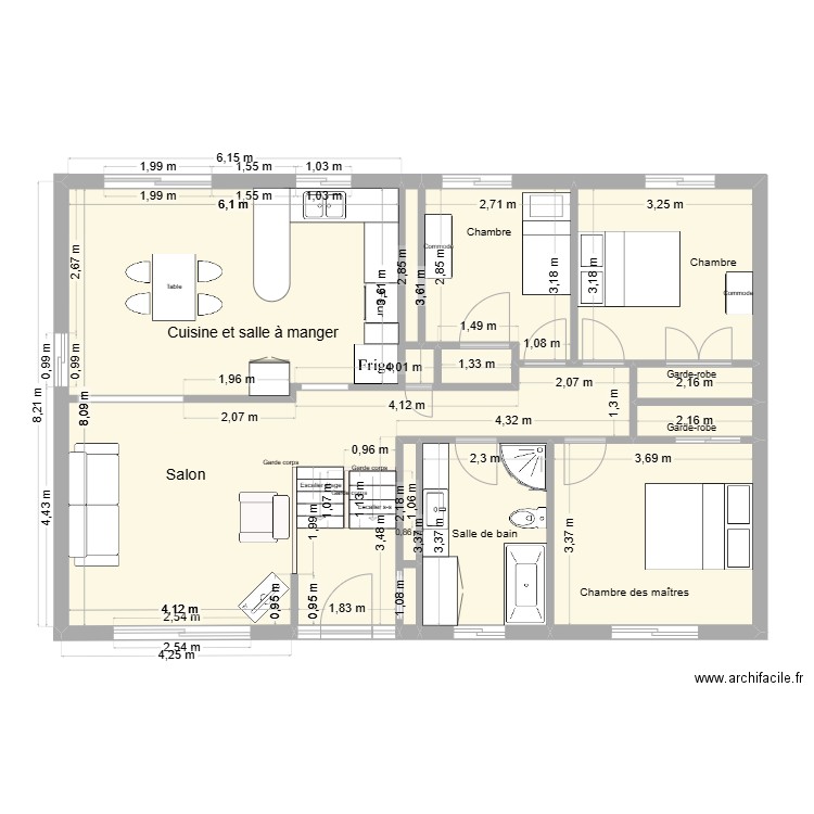 Rez-de-Chaussée. Plan de 7 pièces et 97 m2