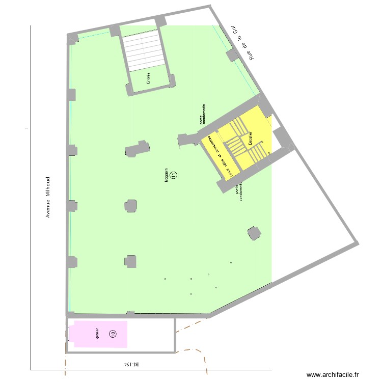 V2 - entre sol. Plan de 0 pièce et 0 m2