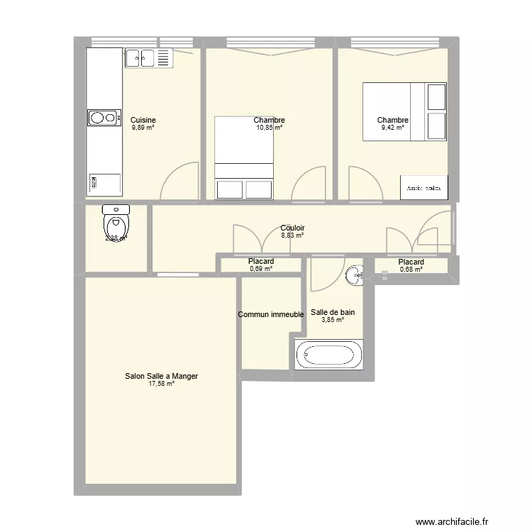 Rosporden. Plan de 10  et 67 m²