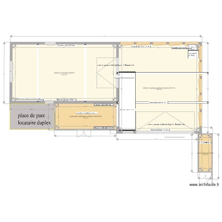 atelier et garage avec dépôt de stockage . Plan de 0 pièce et 0 m2