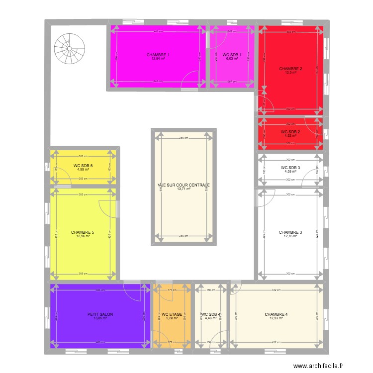 ETAGE. Plan de 13 pièces et 121 m2