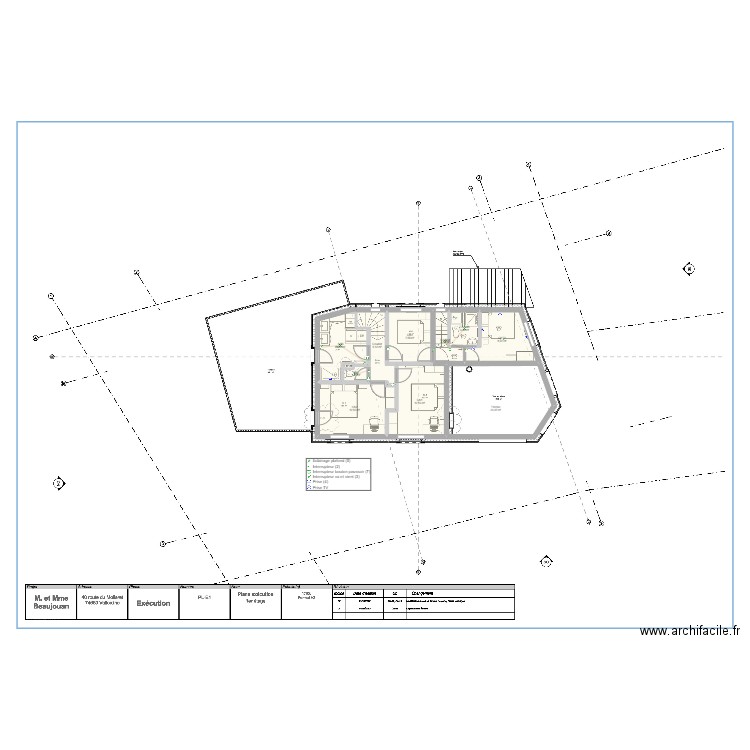 Etage. Plan de 11 pièces et 86 m2