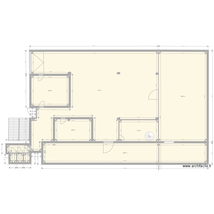 stock villiers. Plan de 7 pièces et 482 m2