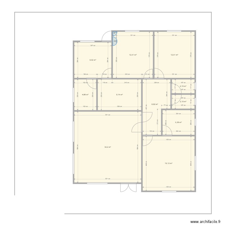 VILLA F4 . Plan de 11 pièces et 118 m2