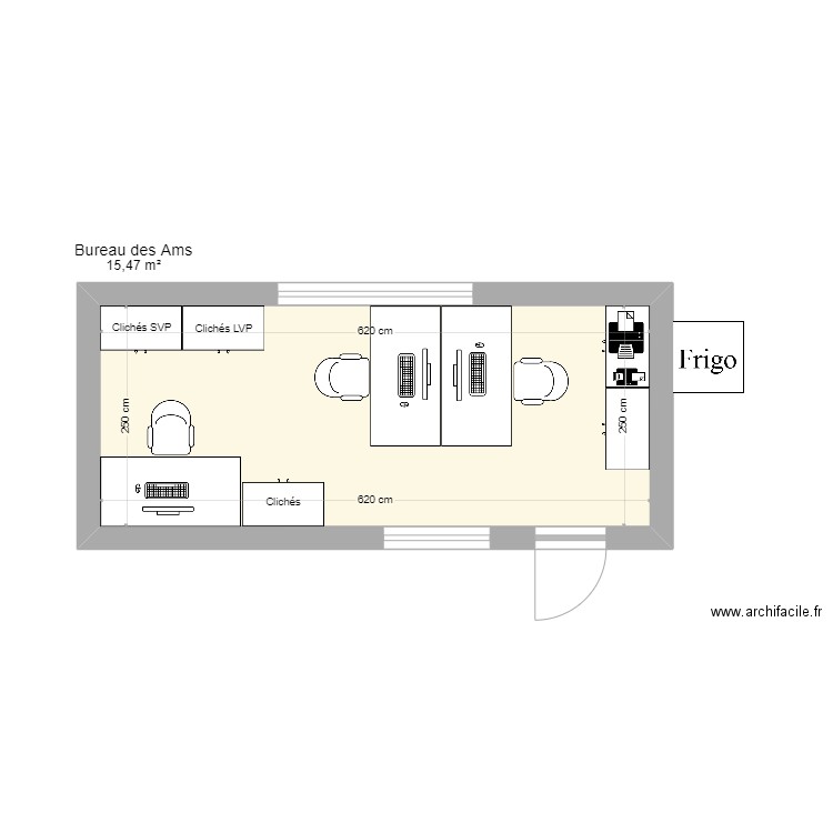 Bureau des Ams. Plan de 1 pièce et 15 m2